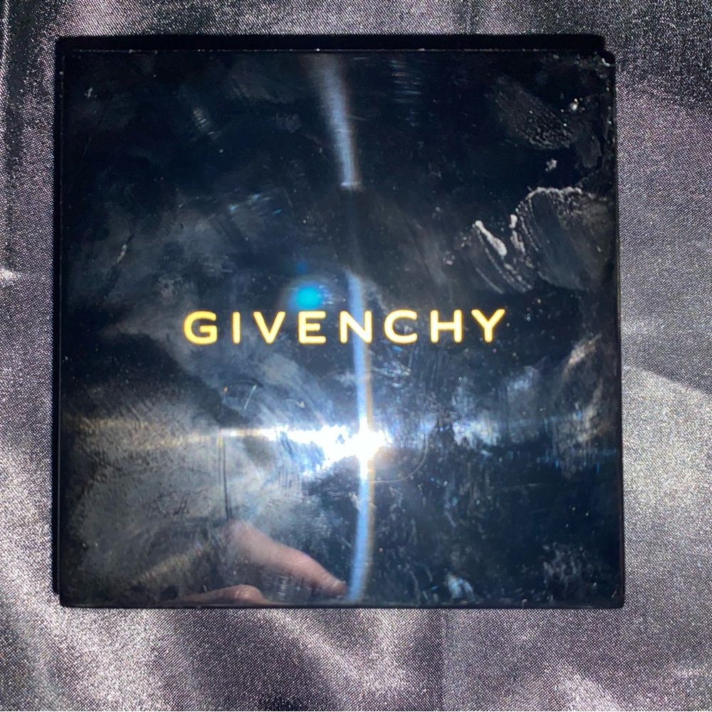 ✨Givenchy - 2-Pc. Set Crystal Cuff Bangle Bracelet & Matching Stud Earrings✨NWT✨ - Picture 6 of 16